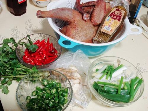 藤椒鸡的做法(年夜饭的首推凉菜)